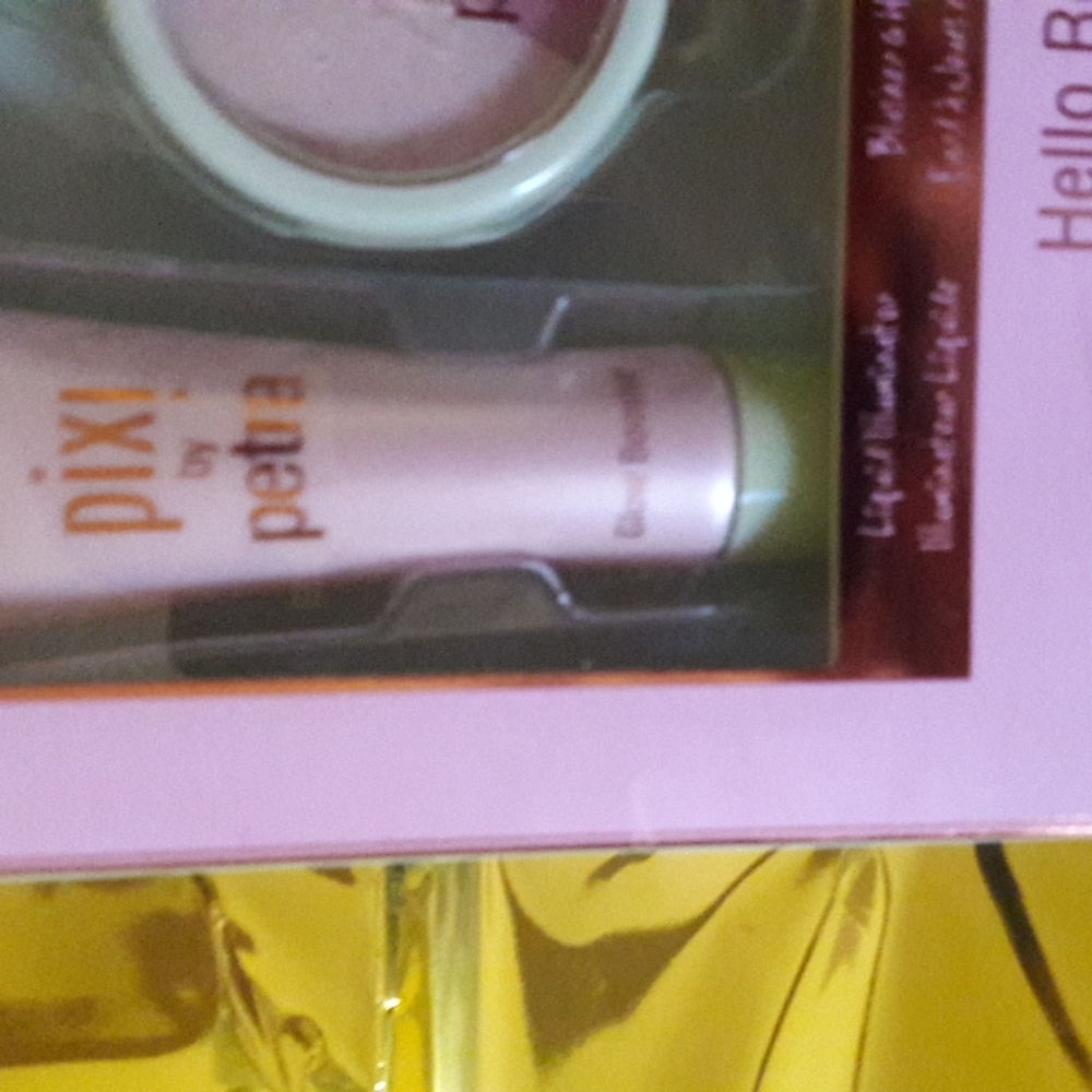 Pixie by Petra Hello Rose set glow booster, blush duo, liplift - Picture 2 of 7